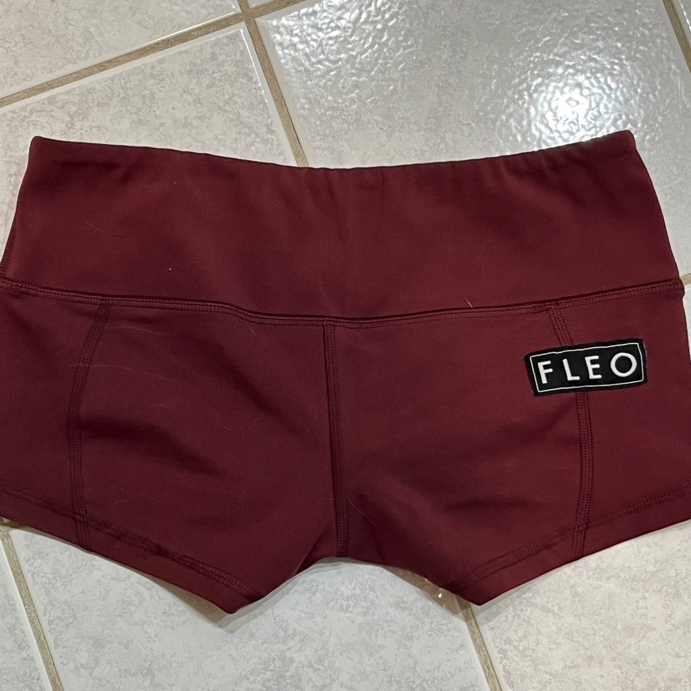 Fleo shorts - Maroon